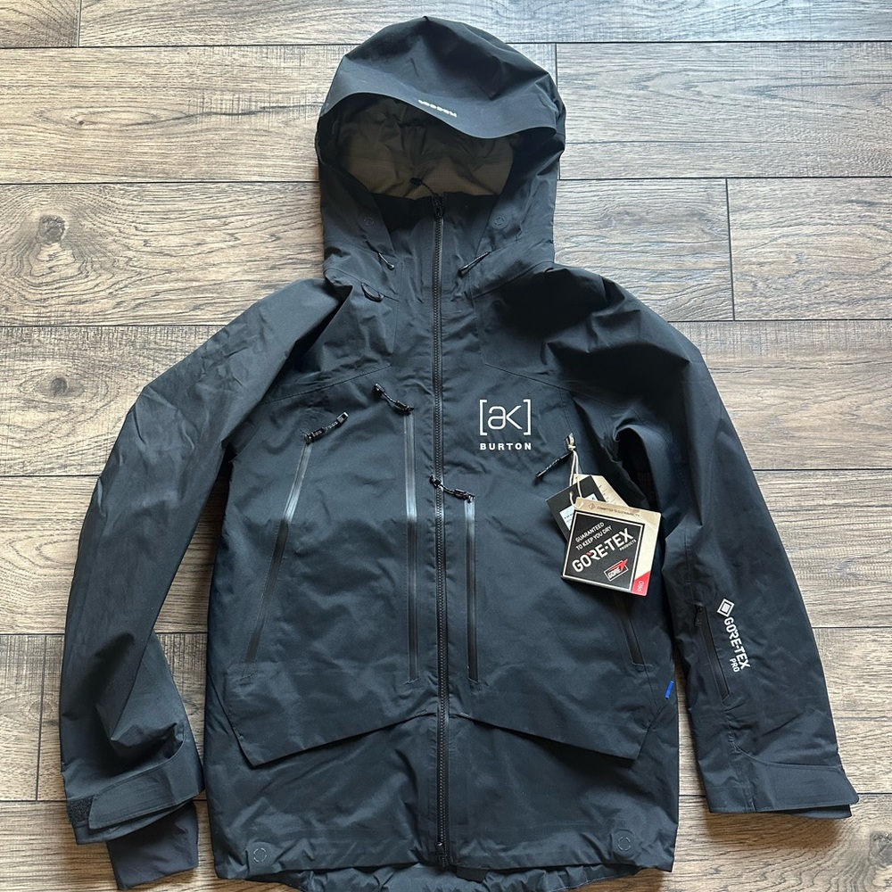 Burton AK Acamar GORE-TEX PRO 3L Jacket - Small - Black - NEW WITH TAGS